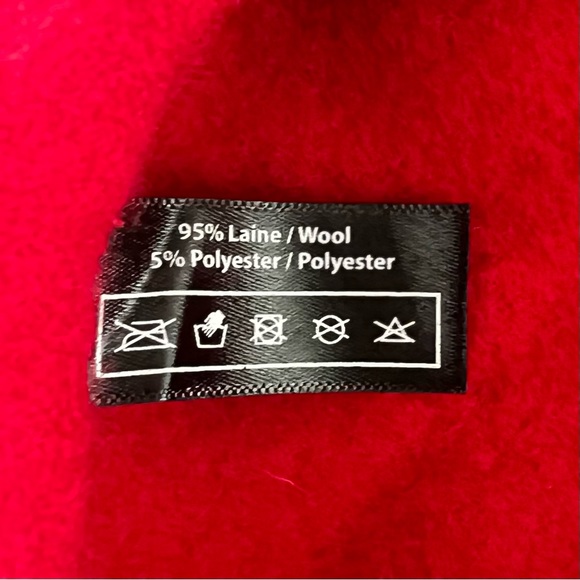 Vintage Classic Red Wool Beret. - Picture 5 of 7